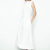 WCGWEYBU946-825.webp